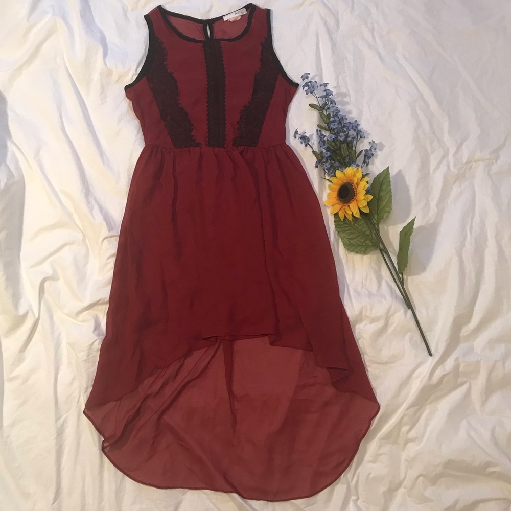❎SOLD❎ High-low red & black lace dress - Picture 1 of 7